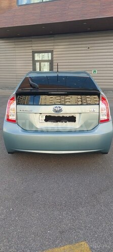 Toyota Prius-3