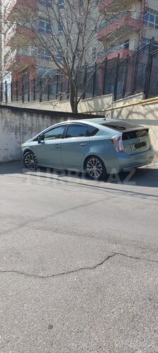 Toyota Prius-5