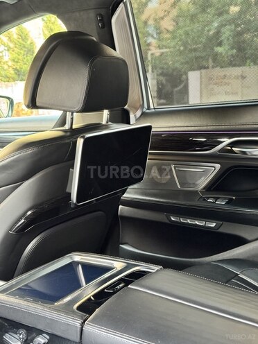 BMW 750-9