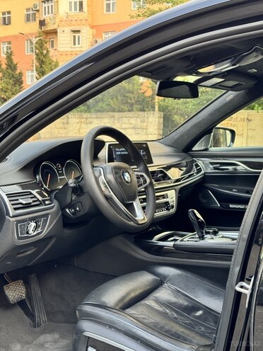 BMW 750-11
