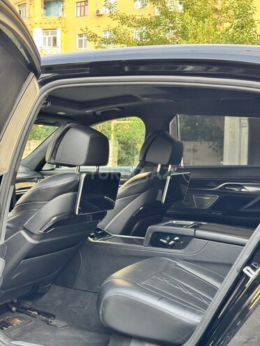 BMW 750-10