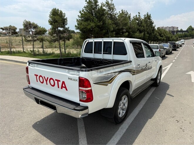 Toyota Hilux-6