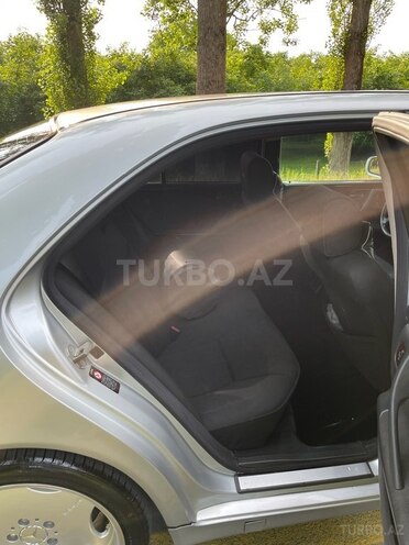 Mercedes E 240-7