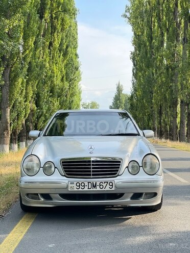 Mercedes E 240-10