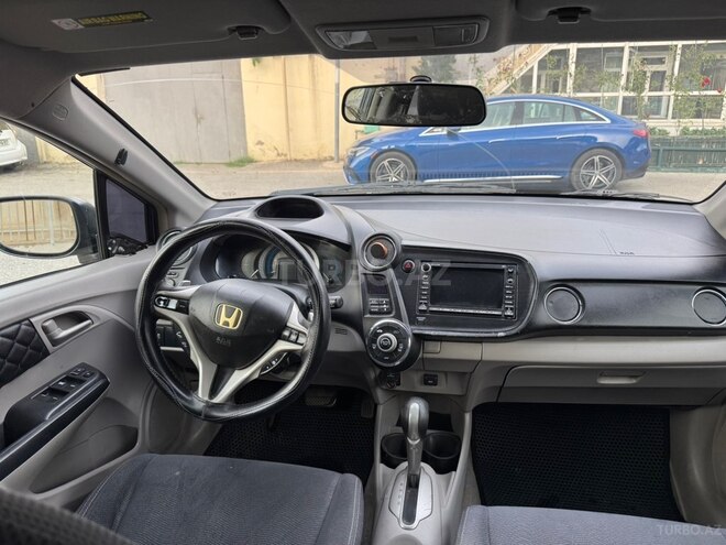 Honda Insight-8