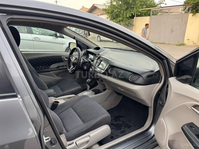 Honda Insight-9
