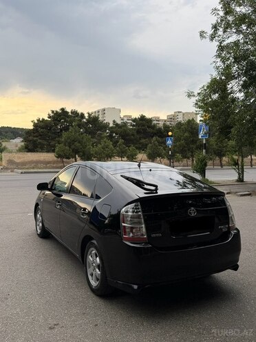 Toyota Prius-4