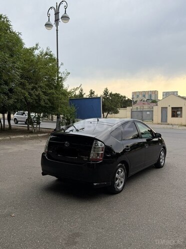 Toyota Prius-5
