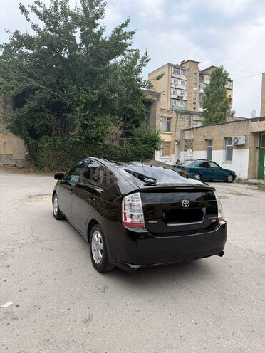 Toyota Prius-18