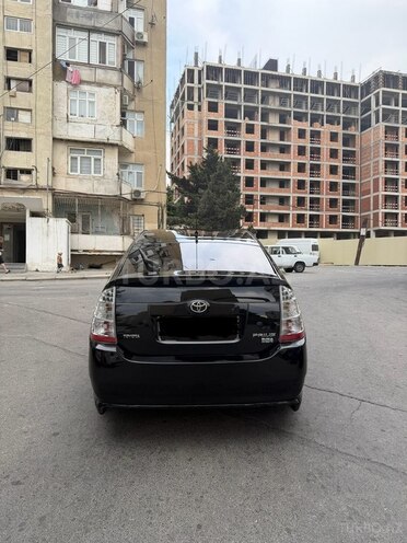Toyota Prius-12