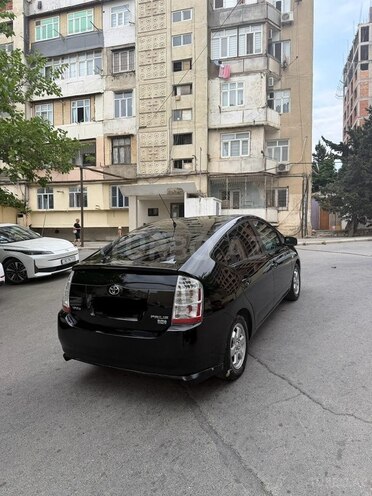 Toyota Prius-13