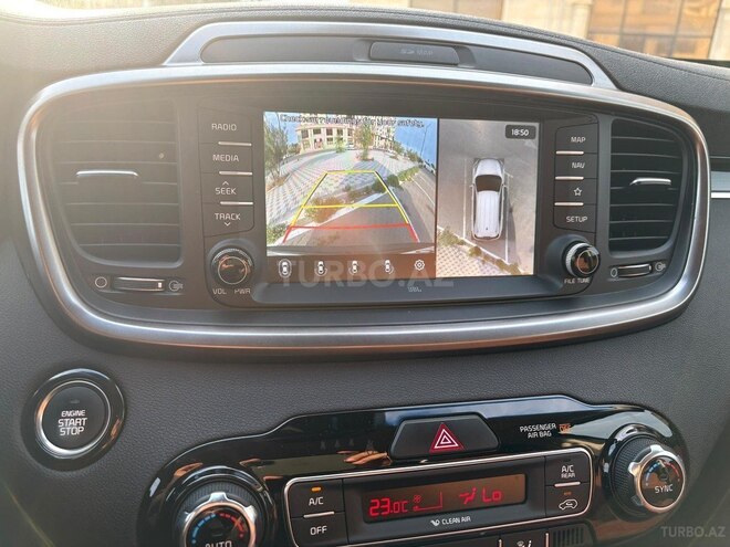 Kia Sorento-16