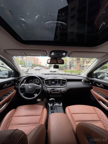 Kia Sorento-8