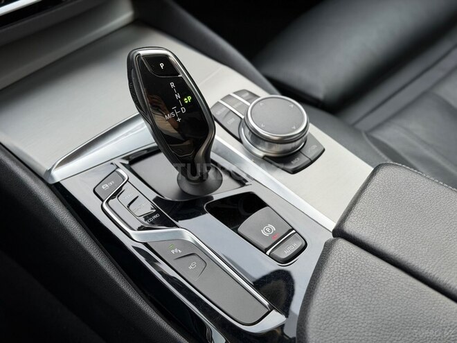BMW 530-15