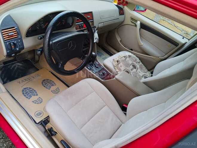Mercedes C 200-11