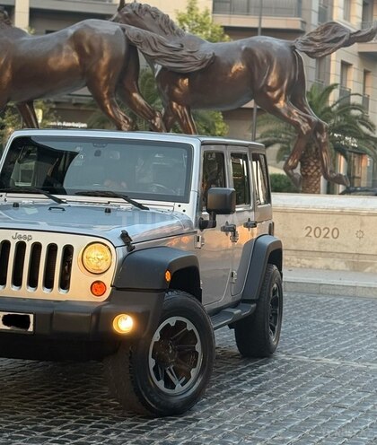Jeep Wrangler-3