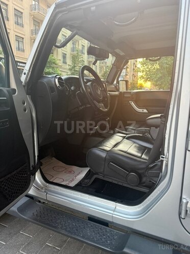 Jeep Wrangler-15
