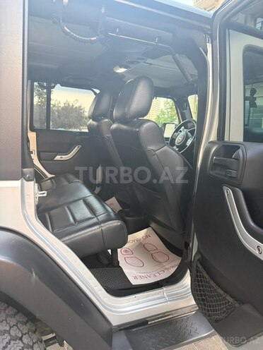 Jeep Wrangler-17