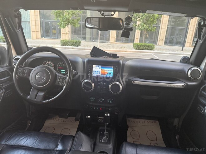 Jeep Wrangler-19
