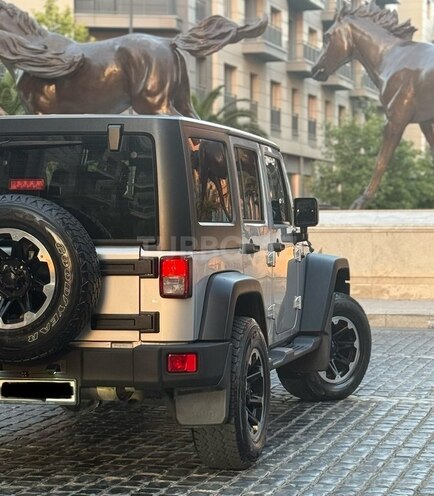 Jeep Wrangler-11