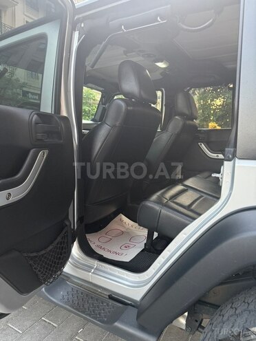 Jeep Wrangler-18