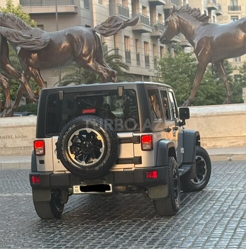 Jeep Wrangler-10