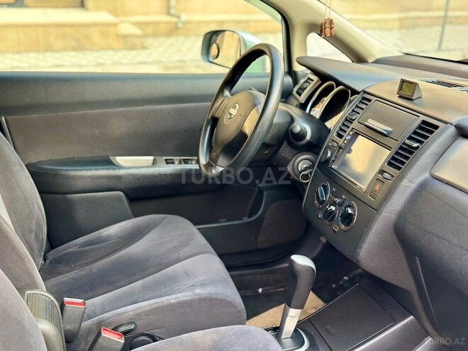 Nissan Tiida-20