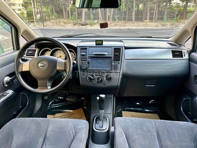 Nissan Tiida-18