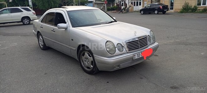 Mercedes E 240-6