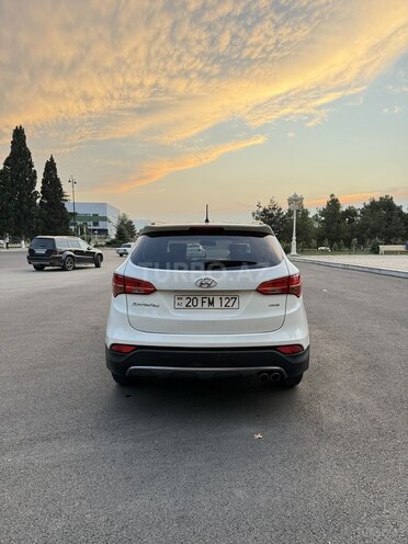 Hyundai Santa Fe-5