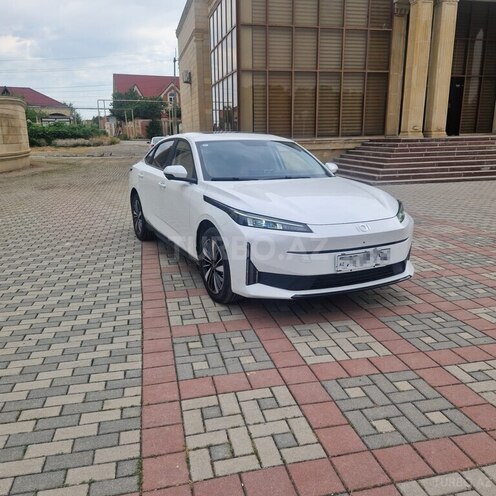 Changan Qiyuan A05-9