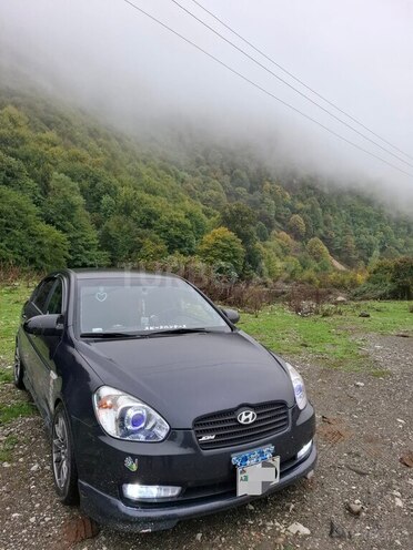 Hyundai Accent-6
