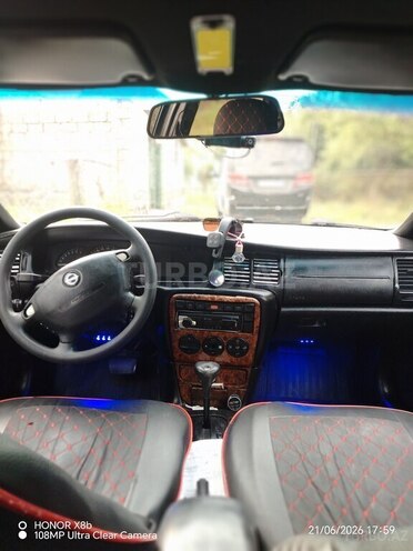 Opel Vectra-2