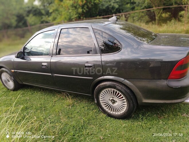 Opel Vectra-6