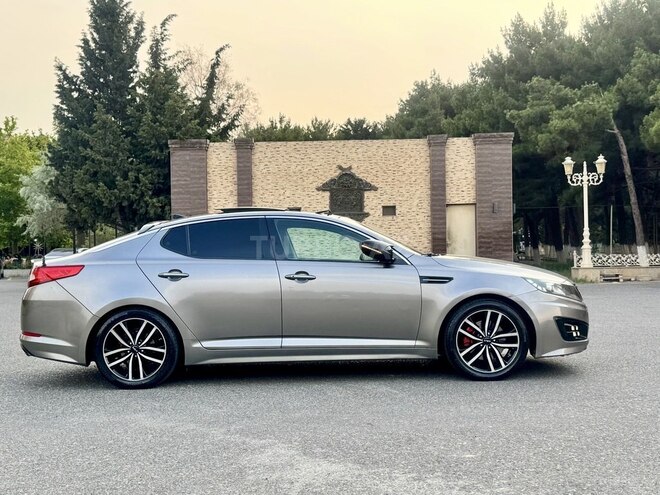 Kia Optima-4
