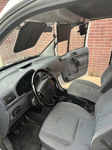 Ford Transit Connect-8