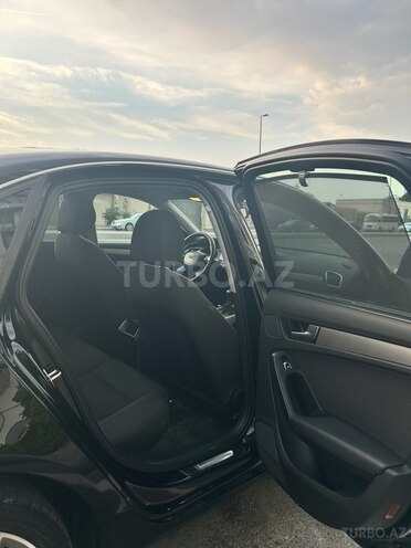 Audi A4-9