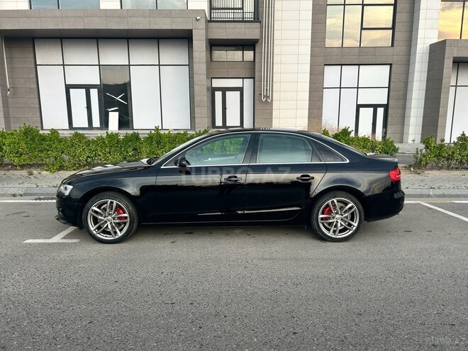 Audi A4-2