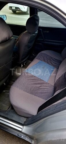 Mercedes E 230-7