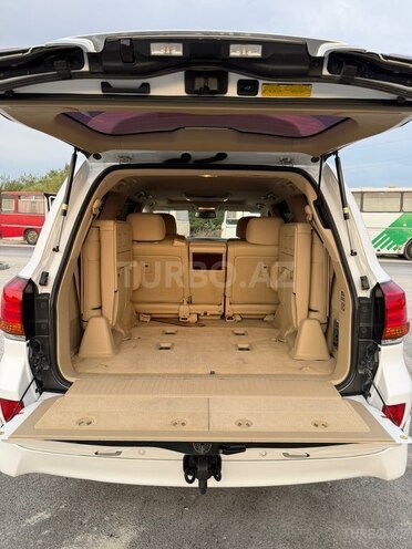 Lexus LX 570-8
