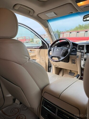 Lexus LX 570-10