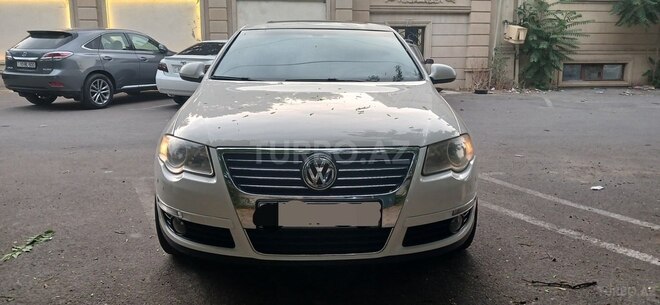 Volkswagen Passat-1