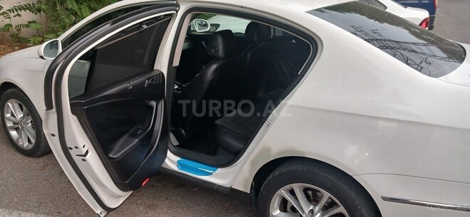 Volkswagen Passat-5