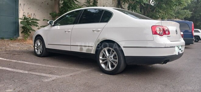 Volkswagen Passat-8