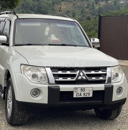 Mitsubishi Pajero-1