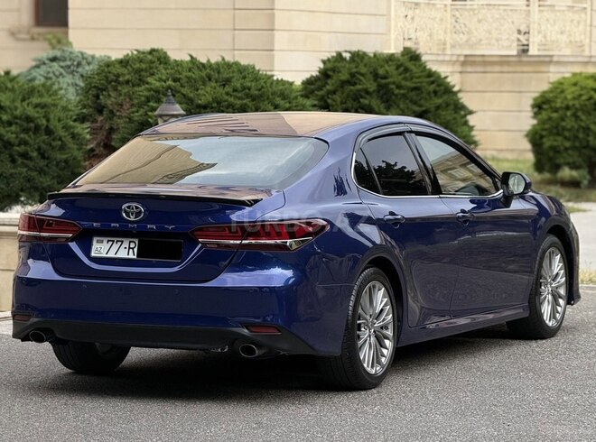 Toyota Camry-7