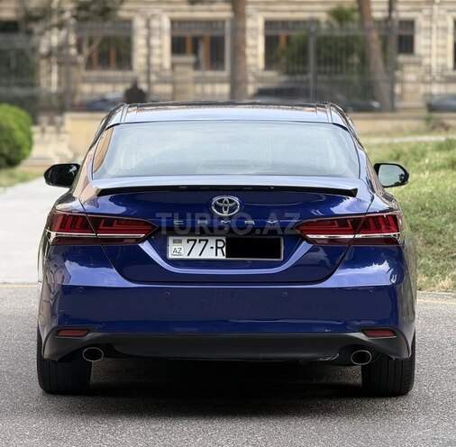 Toyota Camry-9