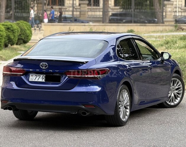 Toyota Camry-13