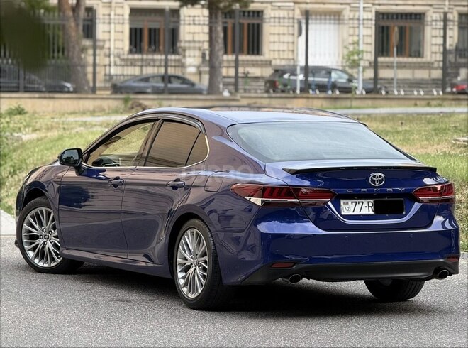 Toyota Camry-12