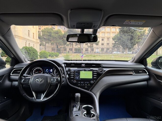 Toyota Camry-16